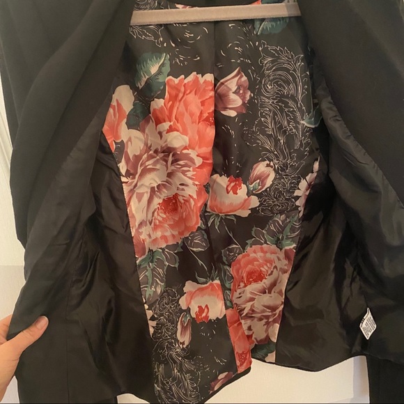 NWOT Black Blazer - Picture 3 of 4